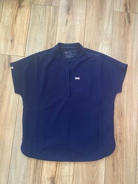 FIGS Navy Montex Mandarin-Collar Short Sleeve Top Medical Dental Professional